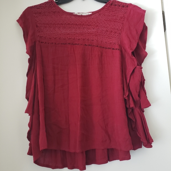 Burgundy top - Picture 2 of 2